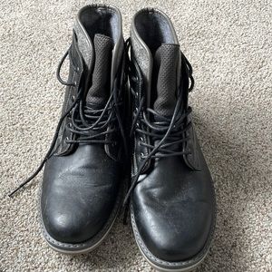 Men’s Sonoma man made tie up boots. NWOT